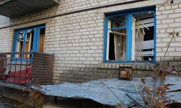 Разрушенные дома и снаряды во дворах: последствия пожара на складе боеприпасов в Сватово (ФОТОЛЕНТА) | Русская весна