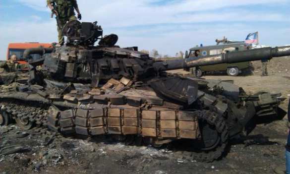 Под Дебальцево продолжаются бои, сожжена бронетехника ВСУ (фото) | Русская весна