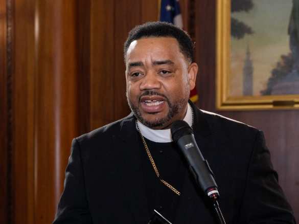 Американцы с подачи епископа массово сетуют, что Трамп остался жив | Русская весна