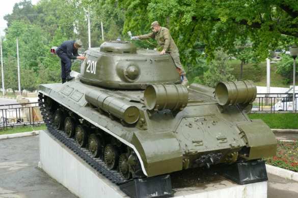 «Иосиф Сталин» и «тридцатьчетвёрка»: крупнейшая российская база за границей и легендарное оружие Победы (ФОТО) | Русская весна