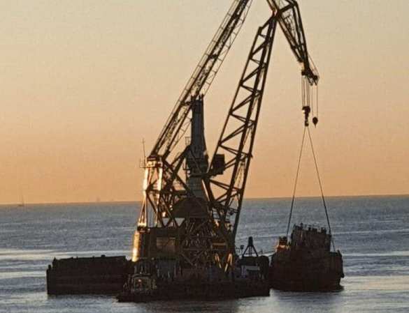  «Мы убрали это позорище»: затонувший танкер Delfi год отравлял Одессу (+ФОТО, ВИДЕО) | Русская весна