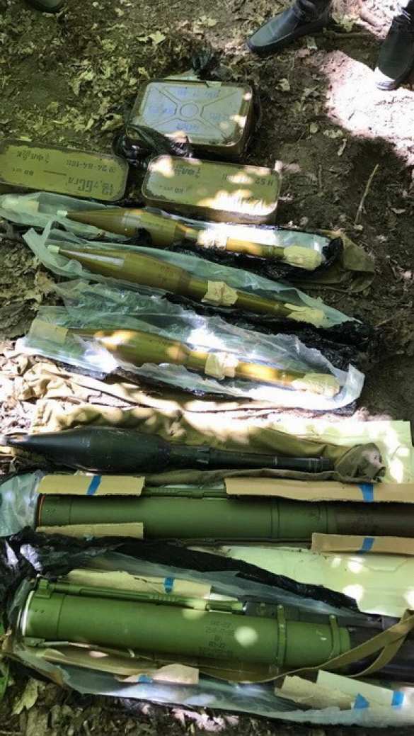 Это Украина: в Киеве нашли схрон с противотанковыми гранатомётами (ФОТО) | Русская весна