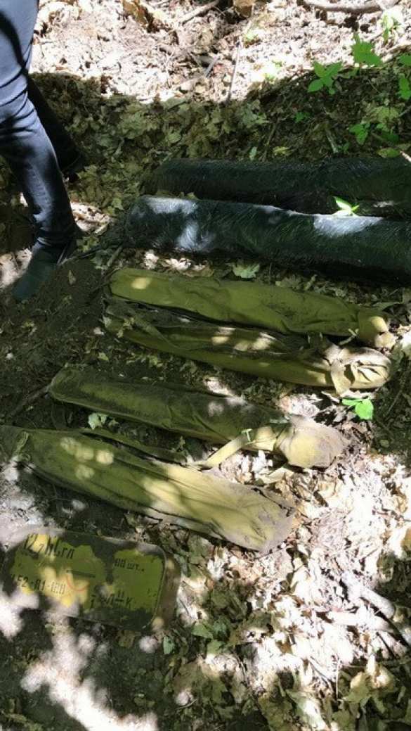 Это Украина: в Киеве нашли схрон с противотанковыми гранатомётами (ФОТО) | Русская весна