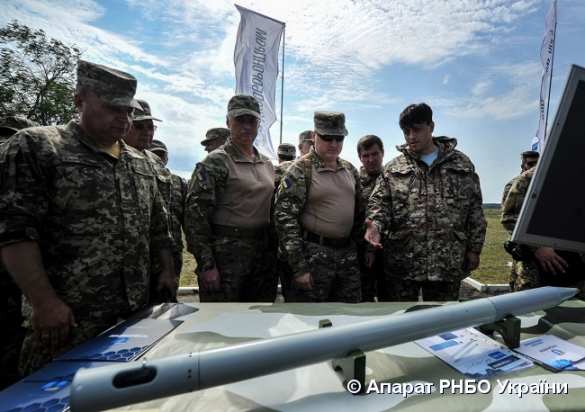 «Враги сдадутся без огня»: Турчинов показал «супероружие» (ФОТО) | Русская весна