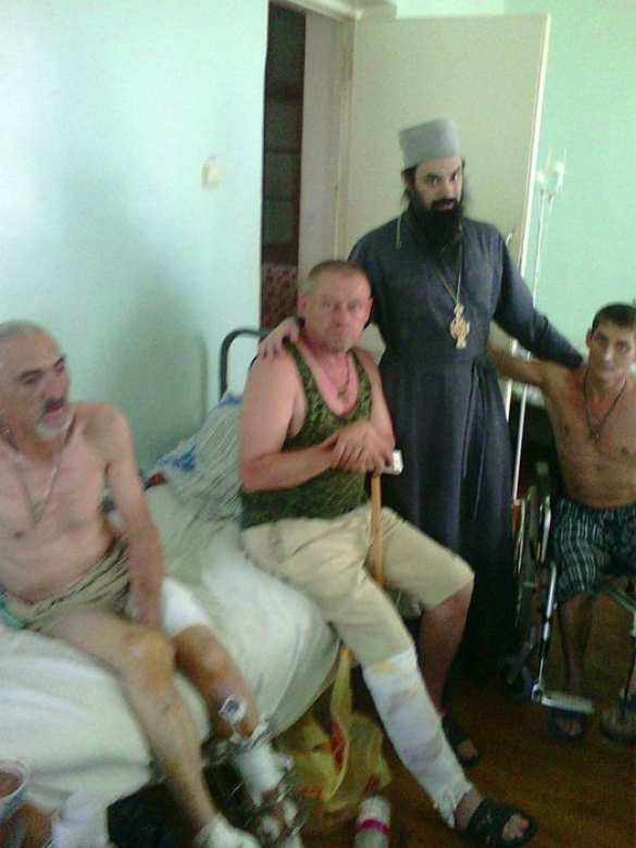 Непобедимый дух ополченцев Новороссии: живые правдивые истории, воспоминания. Священник посещал раненых бойцов армии Новороссии (фото) | Русская весна