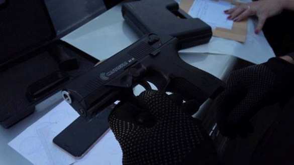 Типичная Украина: В Сумах задержаны несовершеннолетние торговцы оружием (ФОТО) | Русская весна