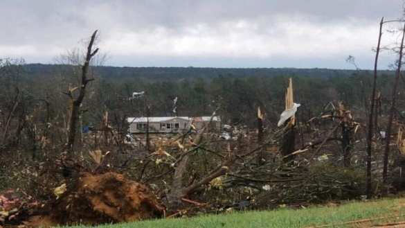 Торнадо в США: есть погибшие, дома лежат в руинах (ФОТО, ВИДЕО) | Русская весна