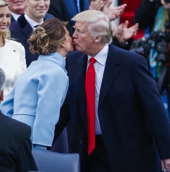 МОЛНИЯ: Дональд Трамп стал новым президентом США (+ФОТО) | Русская весна