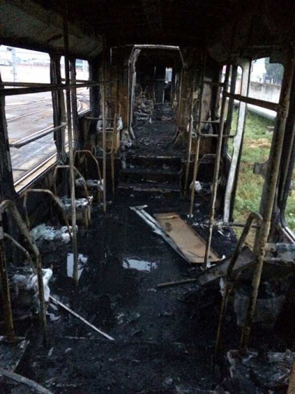 Знаки: в депо Киева сгорел новый жовто-блакитный трамвай (ФОТО) | Русская весна