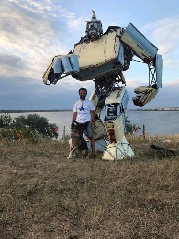 Карго-культ: украинец собрал «трансформера»-протоукраинца из старых запорожцев (ФОТО) | Русская весна