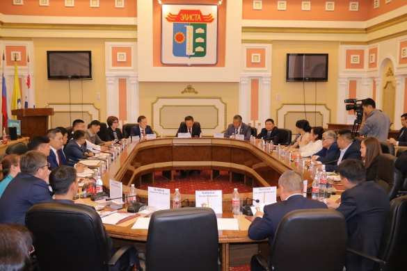 Экс-глава ДНР возглавил столицу Калмыкии (+ВИДЕО, ФОТО) | Русская весна