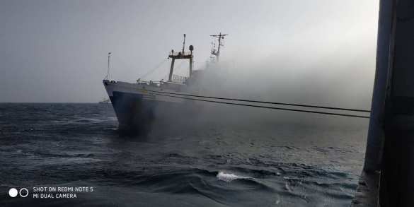 На украинском судне «Иван Голубец» вспыхнул сильный пожар (ФОТО) | Русская весна