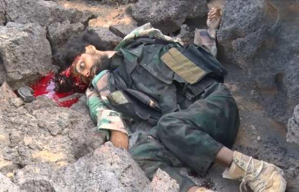 Вонь от сотен гниющих трупов: чёрная пустыня завалена телами боевиков ИГИЛ и гумпомощью ООН (ВИДЕО, ФОТО 18+) | Русская весна