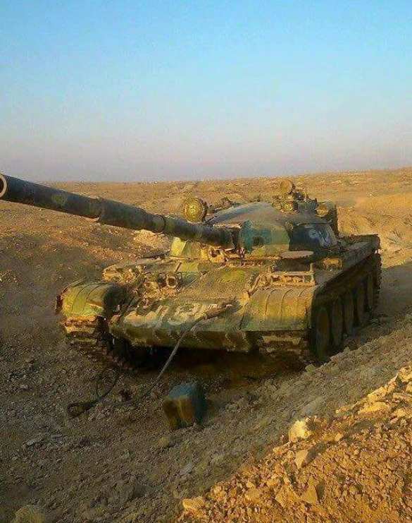 Трупы и сожженная техника ИГИЛ заполняют пустыню у Пальмиры и Карьятейна (ФОТО 18+) | Русская весна