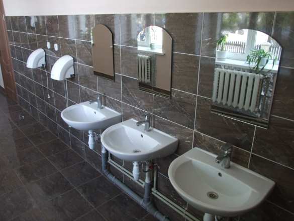  «Перемога»: В украинской школе торжественно открыли туалет (ФОТО) | Русская весна