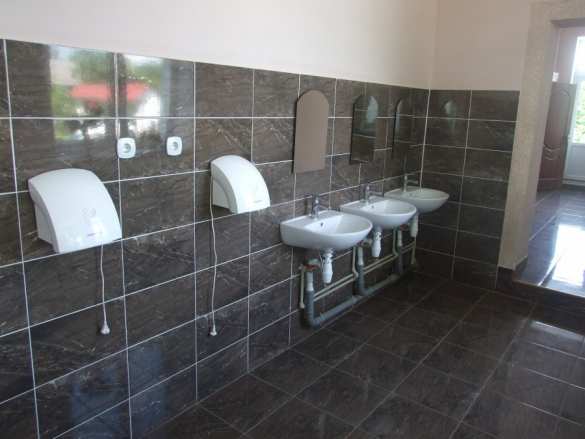  «Перемога»: В украинской школе торжественно открыли туалет (ФОТО) | Русская весна