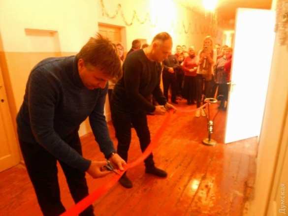 Перемога: На Украине торжественно открыли школьный туалет (ФОТО) | Русская весна