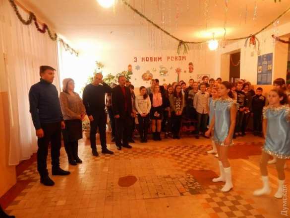 Перемога: На Украине торжественно открыли школьный туалет (ФОТО) | Русская весна