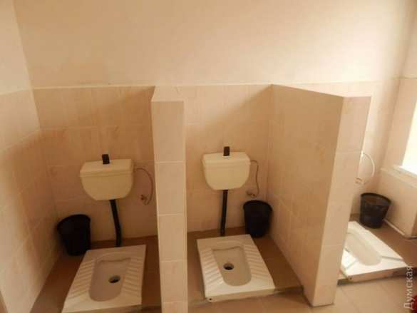 Перемога: На Украине торжественно открыли школьный туалет (ФОТО) | Русская весна