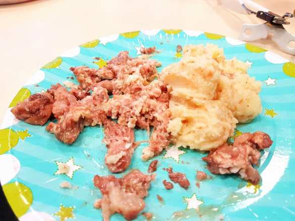 «Это просто дерьмо!»: Чем кормят солдат ВСУ (ФОТО) | Русская весна