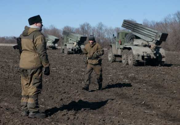 По состоянию на 23 февраля ДНР и ЛНР уже отвели свыше 30 единиц тяжелого вооружения (ФОТО) | Русская весна