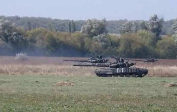 Украинские танкисты «переходят в наступление» (ФОТО) | Русская весна