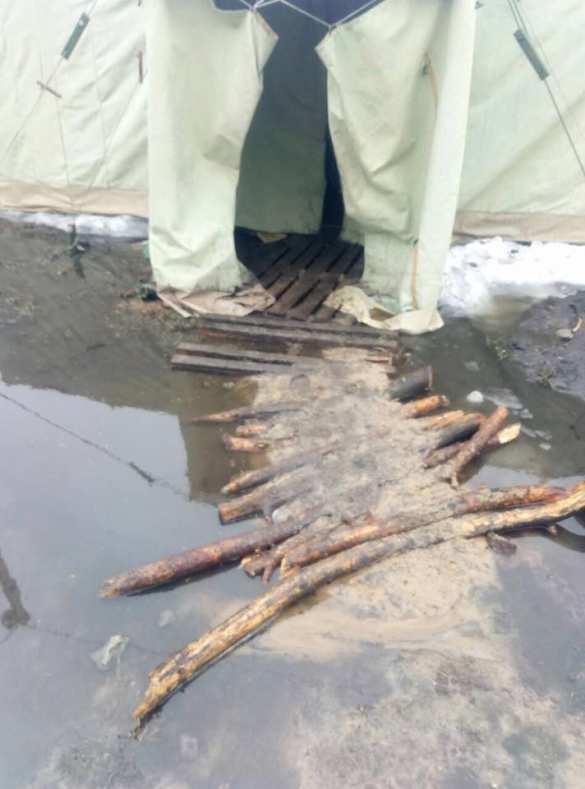 Шокирующие кадры: Украинские военные живут в нечеловеческих условиях (ФОТО) | Русская весна