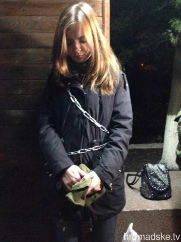 В Киеве боевики «добробатов», вооружившись шинами, требуют от МВД снять с розыска своих «побратимов» (ФОТО, ВИДЕО) | Русская весна