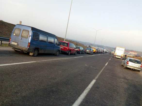Беспорядки на украинско-польской границе: митингующие перекрыли подходы к КПП (ФОТО, ВИДЕО) | Русская весна