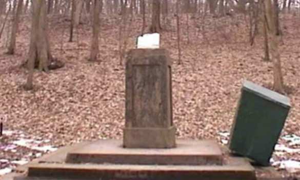 Новости декоммунизации: в Умани вандалы разбили бюст Аристотеля (ФОТО, ВИДЕО) | Русская весна