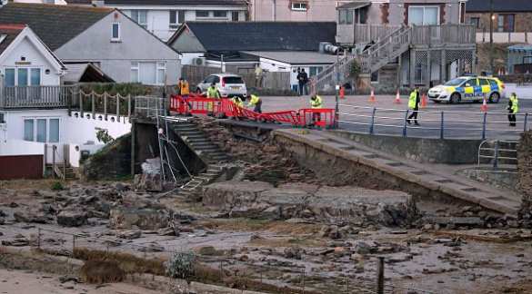 На Западную Европу обрушился ураган и шторм: много пострадавших (+ВИДЕО, ФОТО) | Русская весна