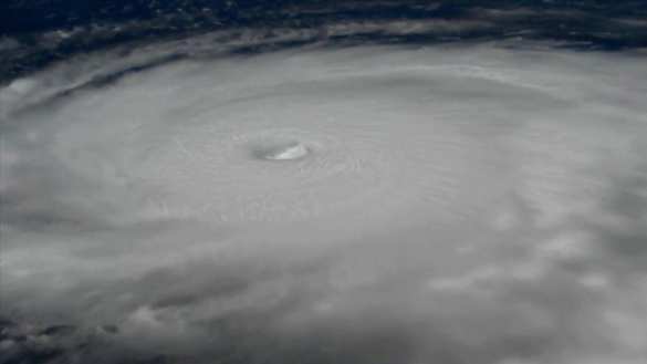 Новый разрушительный ураган угрожает поглотить США: есть жертвы, опубликованы шокирующие снимки из космоса (ФОТО, ВИДЕО) | Русская весна