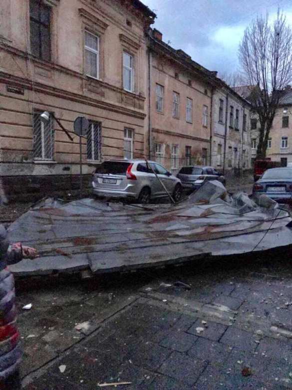 Львов под ударом стихии: по Украине идёт ураган (ФОТО, ВИДЕО) | Русская весна