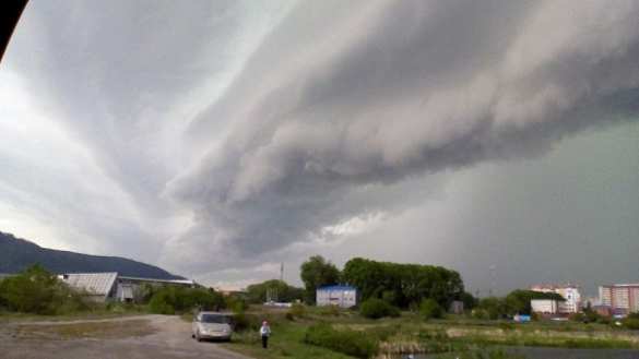 Ураган дошёл до Урала: есть погибшие и раненые (ФОТО, ВИДЕО) | Русская весна