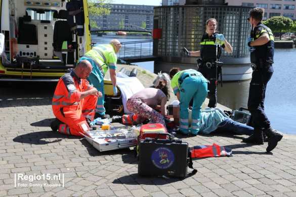 Резня и кровь на асфальте: Террорист с ножом напал на людей в Гааге (ФОТО) | Русская весна