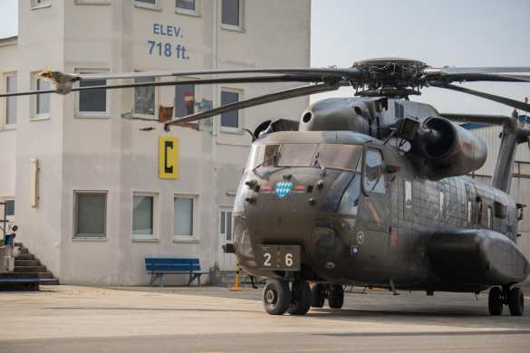 Военный вертолет врезался в башню аэропорта в Германии (ФОТО, ВИДЕО) | Русская весна