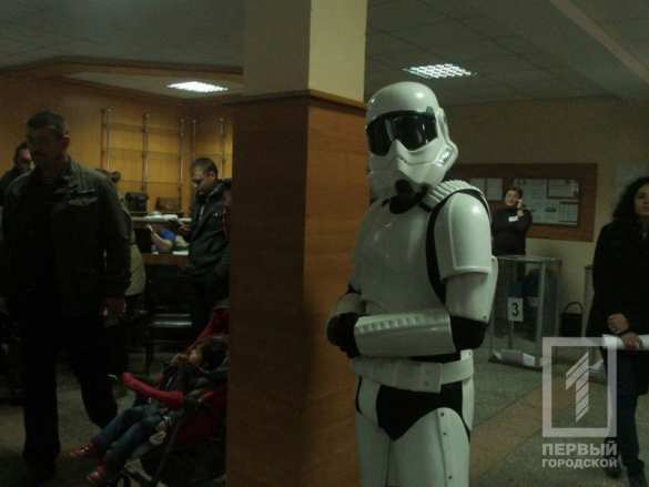 Полиция в Одессе схлестнулась с людьми Дарта Вейдера: опубликованы фото | Русская весна