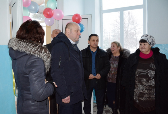 Верность традициям: На Украине вновь торжественно открыли туалет (ФОТО) | Русская весна