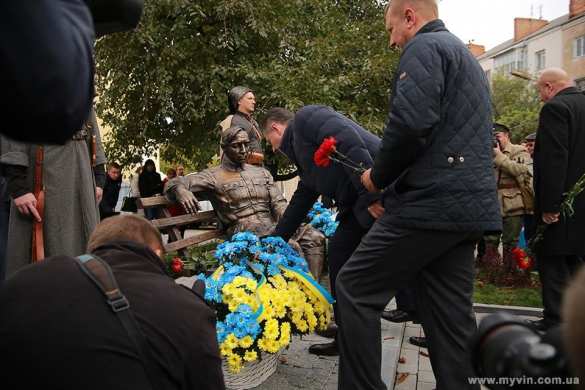 В Виннице открыли памятник Симону Петлюре (+ФОТО) | Русская весна