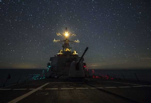 Американцы показали свой эсминец в Черном море (ФОТО) | Русская весна