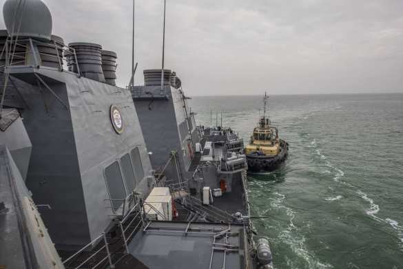 Американцы показали свой эсминец в Черном море (ФОТО) | Русская весна