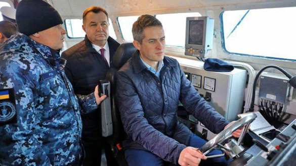 Главы Минобороны Украины и Британии вышли в море на боевом катере (ФОТО) | Русская весна