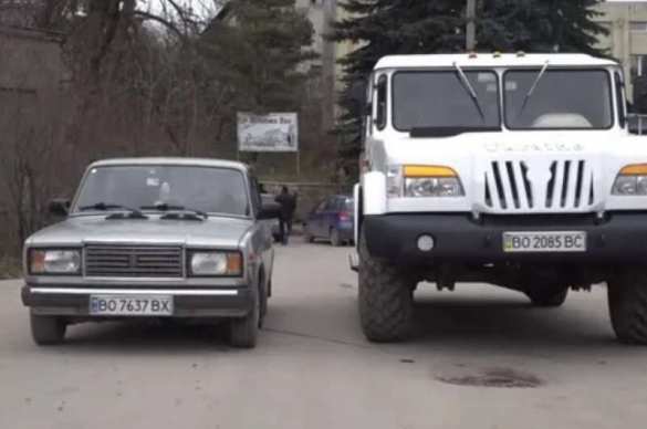 В «незалежной» представили внедорожник «Украина» на базе советского грузовика (ФОТО, ВИДЕО) | Русская весна
