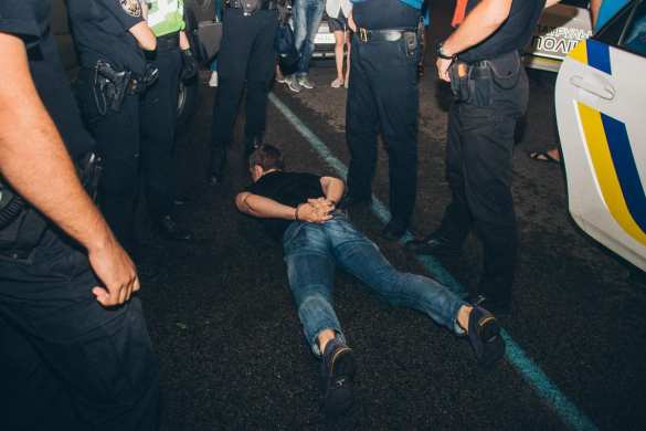 Чуть не линчевали: в Киеве водитель Hummer насмерть сбил 10-летнюю россиянку (ФОТО, ВИДЕО) | Русская весна