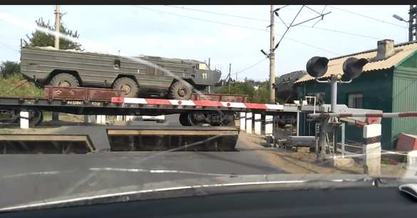 ВСУ в тревоге: Россия перебросила на границу с Украиной дивизион тактических ракет (ВИДЕО, ФОТО) | Русская весна