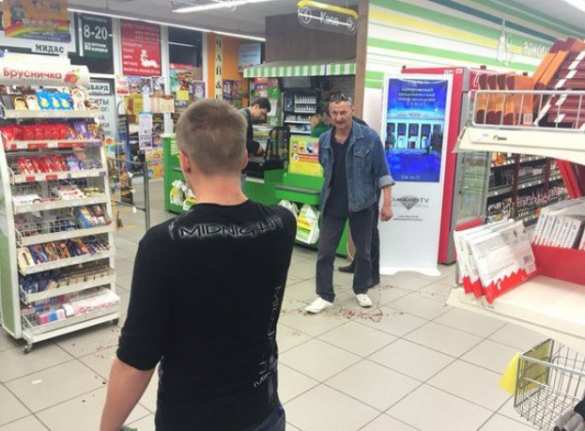 В Запорожье пойманный на воровстве мужчина вскрыл себе вены (ФОТО) | Русская весна