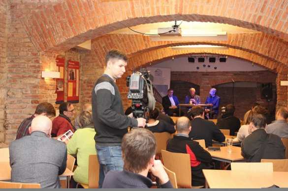 Они сломали Югославию, так же сломали и Украину: в Праге представили книгу о войне в Донбассе (+ФОТО) | Русская весна