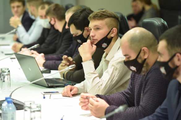 Глава ДНР узнал, чем живёт активная молодёжь Республики (ФОТО) | Русская весна