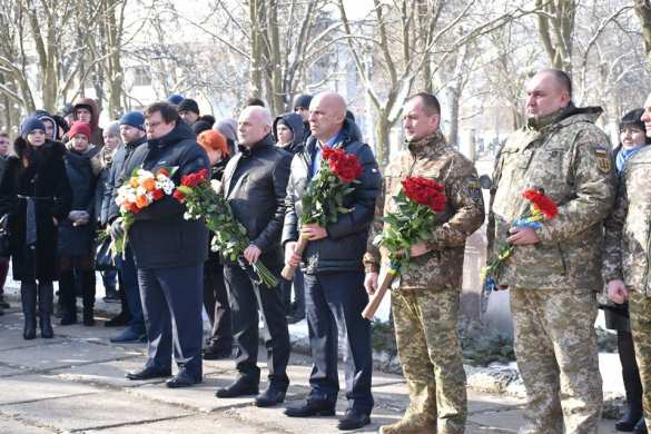 «Позорище, столько убили людей»: оккупанты помянули жертв собственных обстрелов (ФОТО, ВИДЕО) | Русская весна