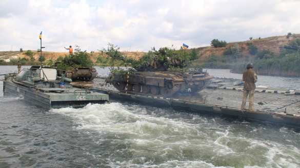 ВСУ готовятся к атаке: танки и авиация подняты на Донбассе (ФОТО) | Русская весна